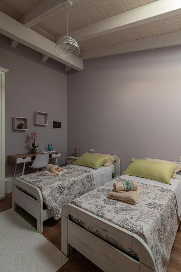 Bed and Breakfast La Vecchia Dimora Marrubiu Екстер'єр фото