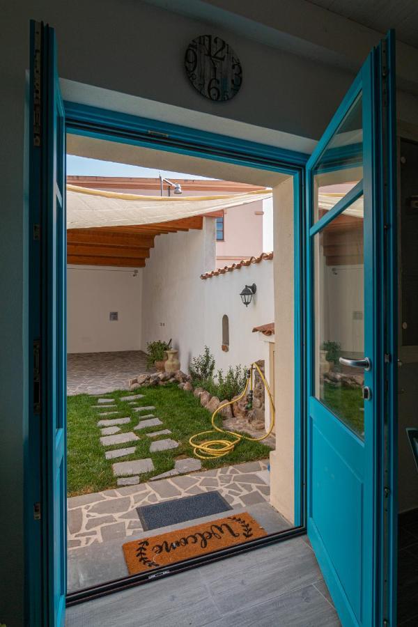 Bed and Breakfast La Vecchia Dimora Marrubiu Екстер'єр фото