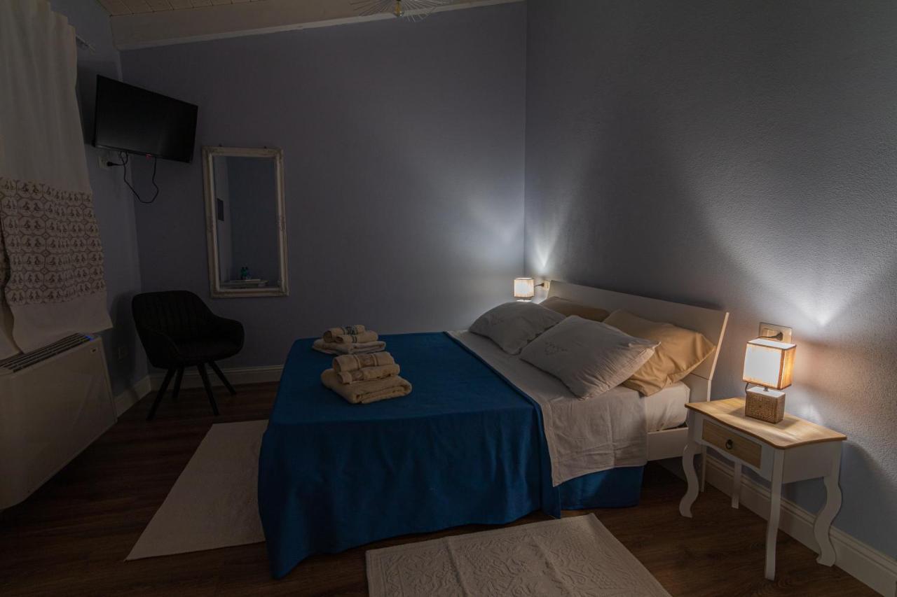Bed and Breakfast La Vecchia Dimora Marrubiu Екстер'єр фото