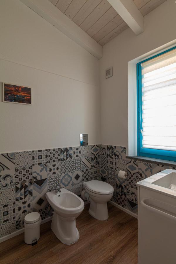 Bed and Breakfast La Vecchia Dimora Marrubiu Екстер'єр фото