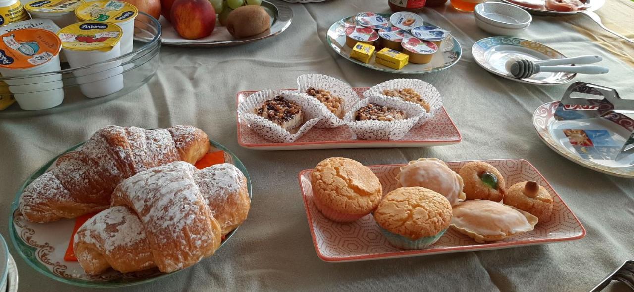 Bed and Breakfast La Vecchia Dimora Marrubiu Екстер'єр фото