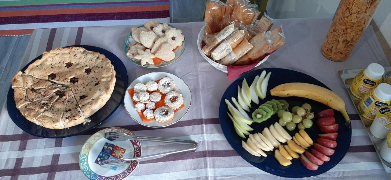 Bed and Breakfast La Vecchia Dimora Marrubiu Екстер'єр фото